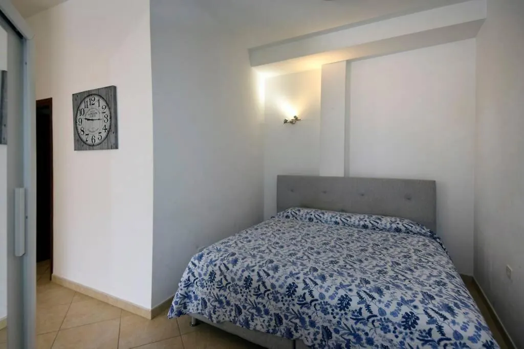 Beach Adeje Apartment Адехе