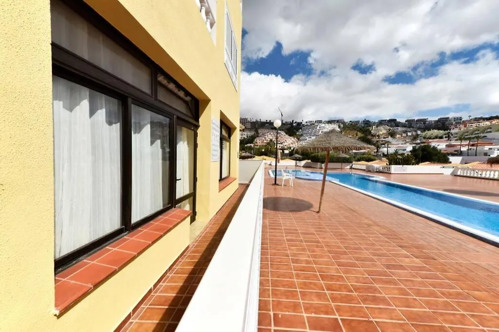Beach Adeje Apartment Адехе